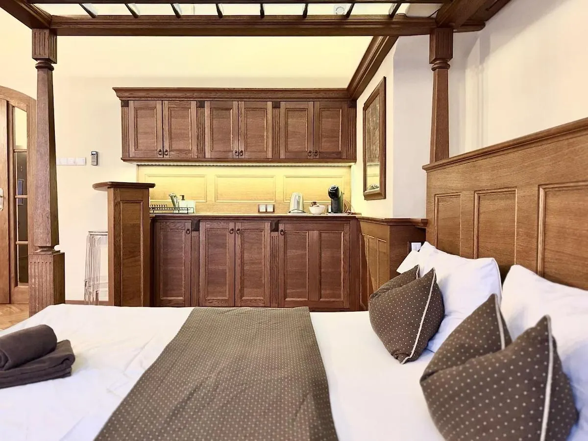 Traditional Prague Apartment Τσεχία